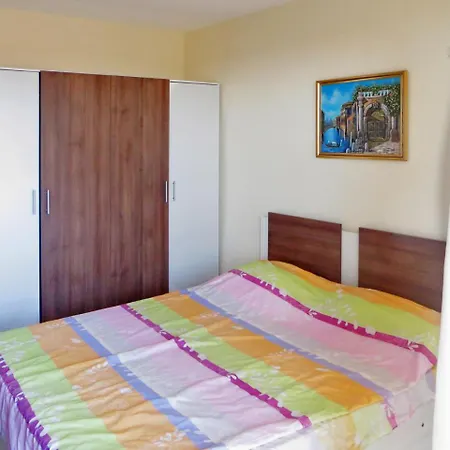 アパート Elegant Studio Close To The Sea And Beach ブルガス